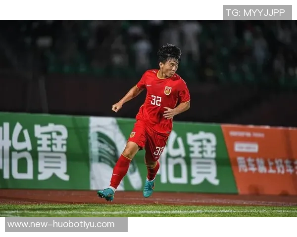 中国队确认参赛蒙太古杯邝兆镭身穿国足战袍亮相海报引期待 中国队确认参赛蒙太古杯邝兆镭身穿国足战袍亮相海报引期待