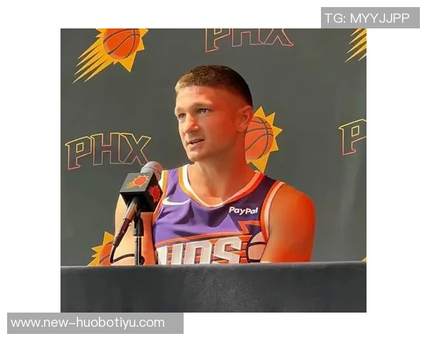 格雷森阿伦称赞布克传球能力称自己会积极跑位配合突破