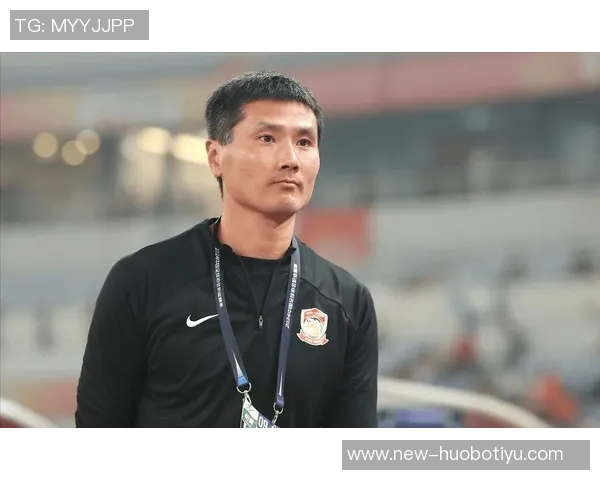 邵佳一将携西海岸教练组加盟国足引发媒体关注