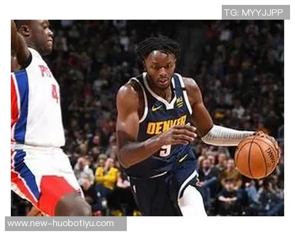 布克下半场狂砍29分却遗憾绝杀三分失手全场32分上半场表现惨淡仅得9中1