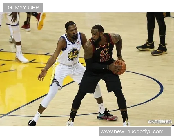 岁月如歌白发渐显詹姆斯与库里媒体日采访照引发球迷感慨 岁月如歌白发渐显詹姆斯与库里媒体日采访照引发球迷感慨